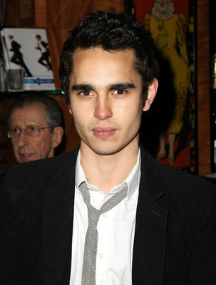 Max Minghella - poza 9